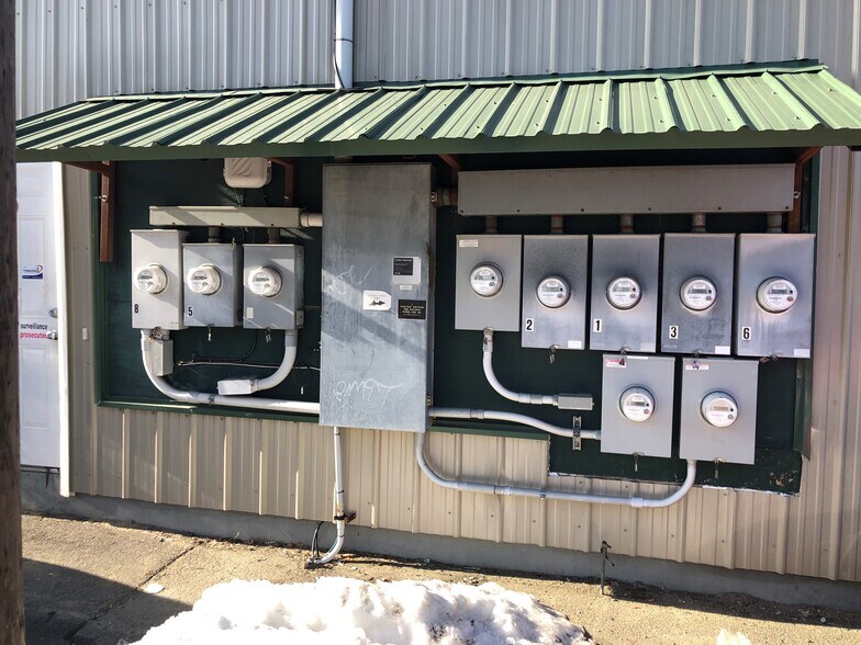 More Photos Of 120 E Hollis St, Nashua Warehouse For Lease