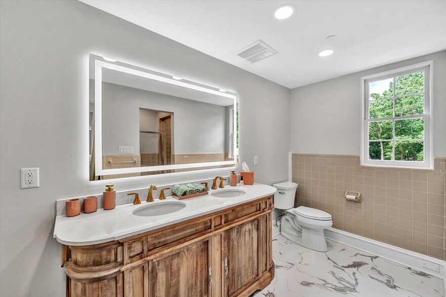 More Photos Of 750 Penn Hall Rd, Union Hall Specialty For Sale