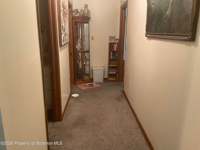 More Photos Of 28 Southside Ln, Scott Township Specialty For Sale