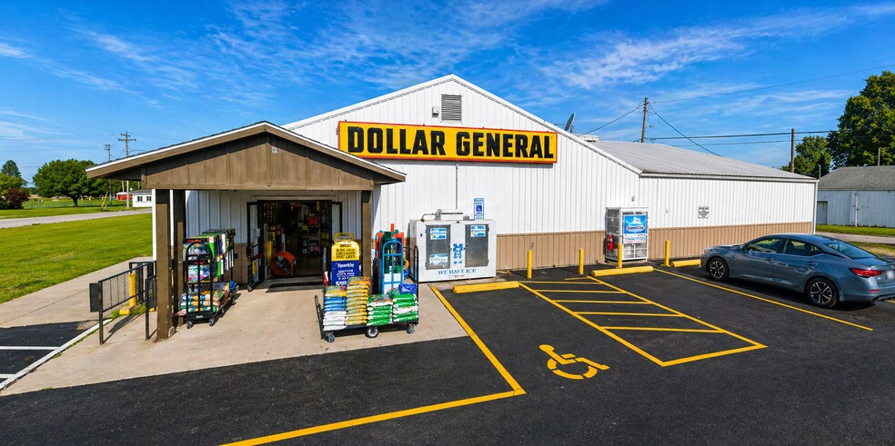 Primary Photo Of 111 S Old Route 66, Mount Olive Storefront For Sale