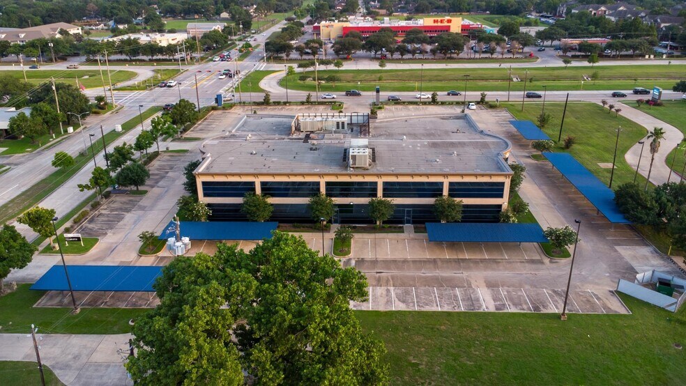 More Photos Of 6243 Fairmont Pky, Pasadena Medical For Lease