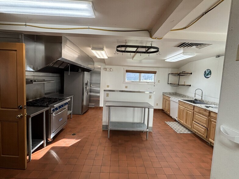 More Photos Of 2276 Main St, Genoa Specialty For Lease