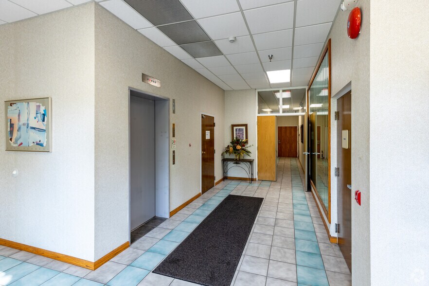 More Photos Of 665 Rodi Rd, Pittsburgh Office For Lease