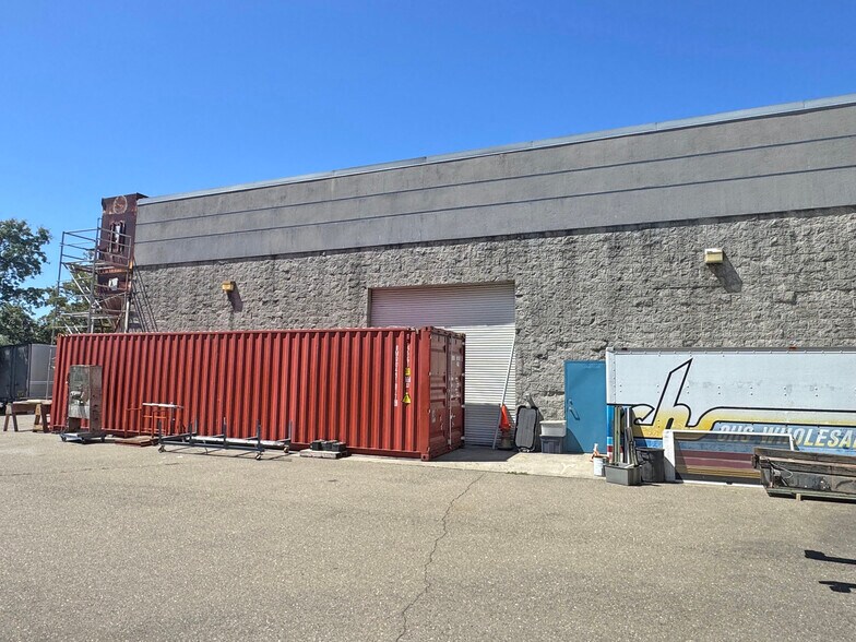 More Photos Of 2811 Dowd Dr, Santa Rosa Office For Lease
