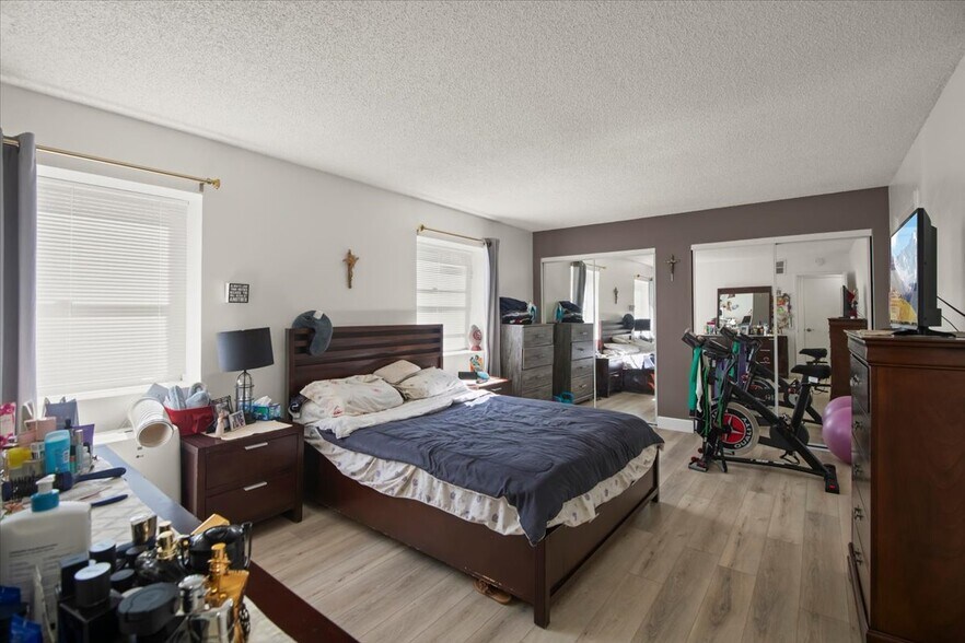 More Photos Of 736 Madison Ave, Redwood City Apartments For Sale