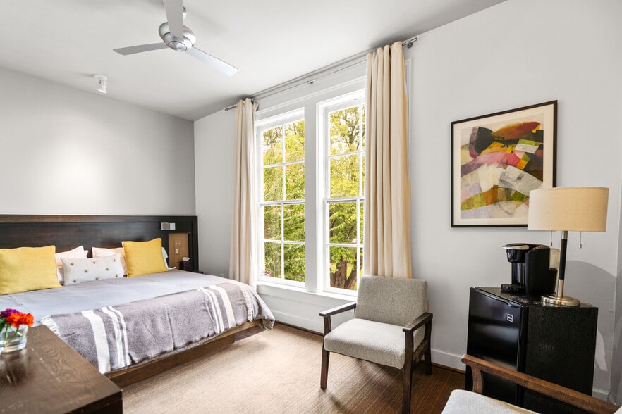 More Photos Of 675 Zachary Taylor Hwy, Flint Hill Hospitality For Sale