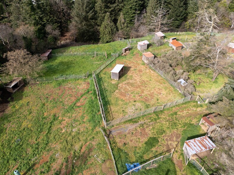 More Photos Of 46914 US-101, Bandon General Retail For Sale