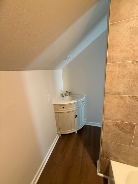 More Photos Of 214 Lee Ln, Covington Loft Creative Space For Lease