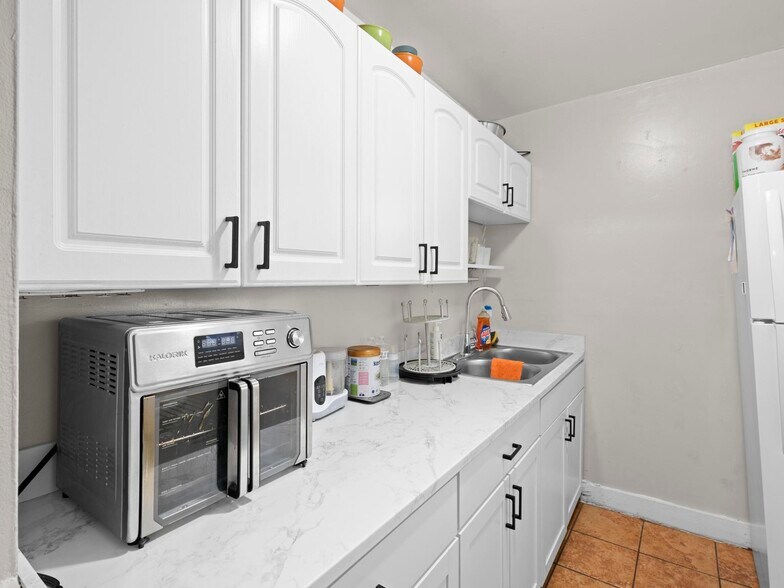 More Photos Of 127 W Mead Ave, Salt Lake City Apartments For Sale