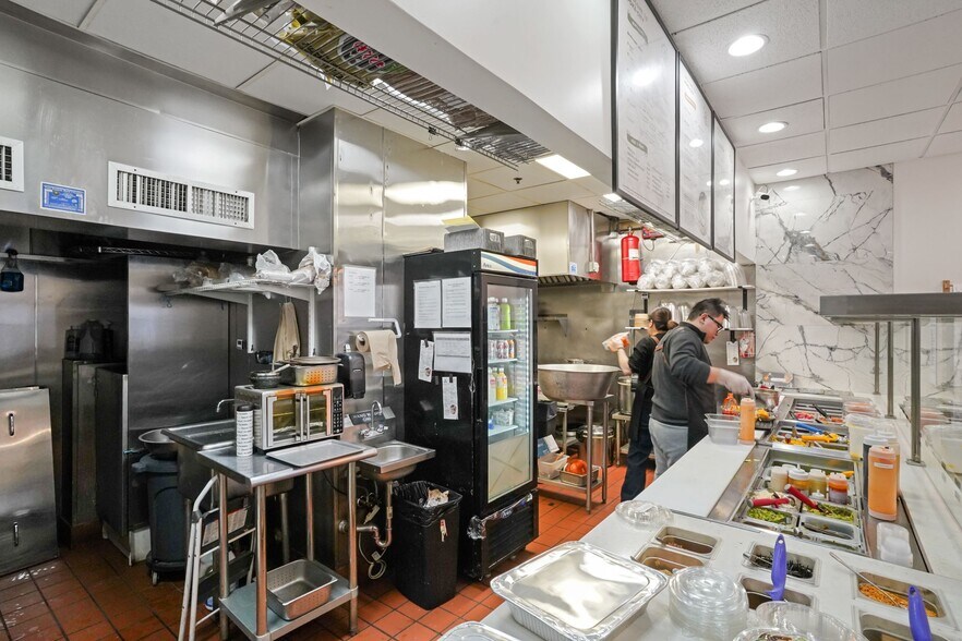 More Photos Of 63-65 Broad St, Boston Storefront Retail Residential For Sale