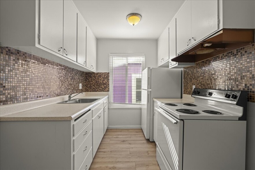 More Photos Of 2231-2233 Grant St, Berkeley Apartments For Sale