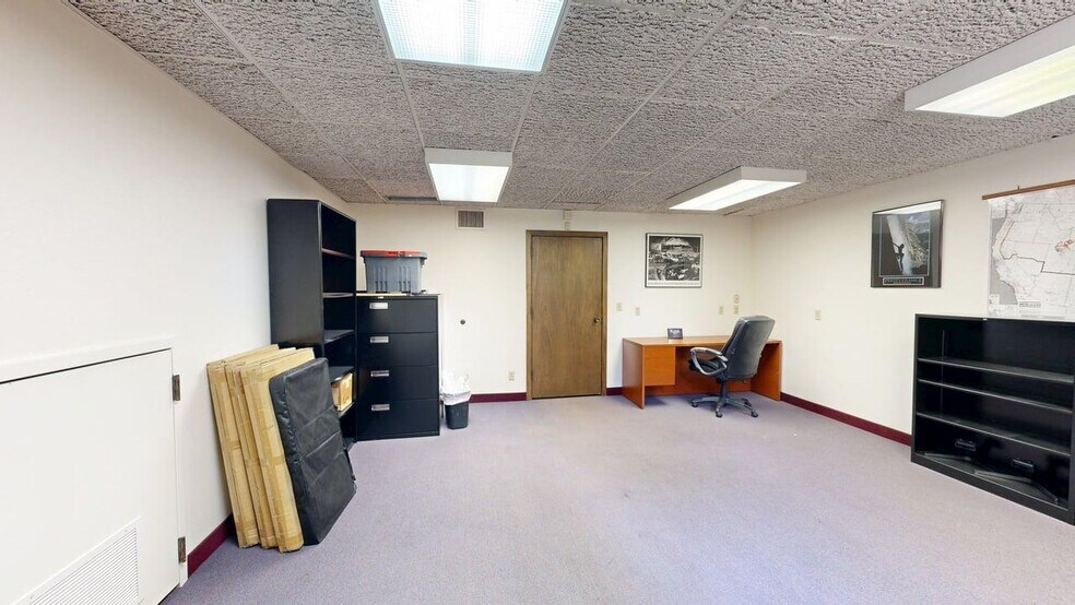 More Photos Of 11 E Airport Rd, Billings Office For Lease
