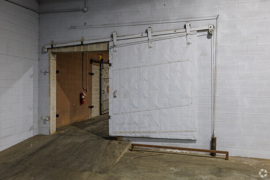 More Photos Of 119 Anderson Ct, Dothan Warehouse For Lease