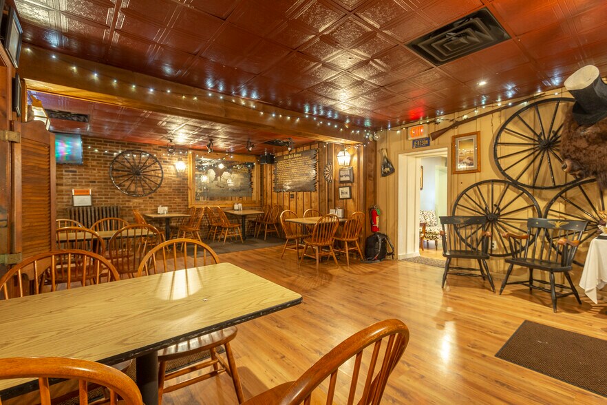More Photos Of 898 Allentown Rd, Telford Restaurant For Sale