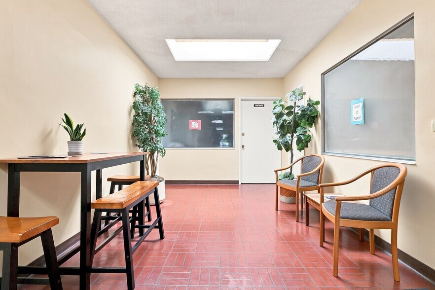 More Photos Of 1411 W 7th St, San Pedro Medical For Sale
