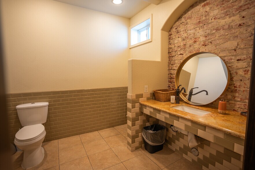 More Photos Of 1321 Sartori Ave, Torrance Storefront Retail Office For Lease