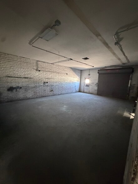 More Photos Of 4318 W Glendale Ave, Glendale Auto Repair For Lease