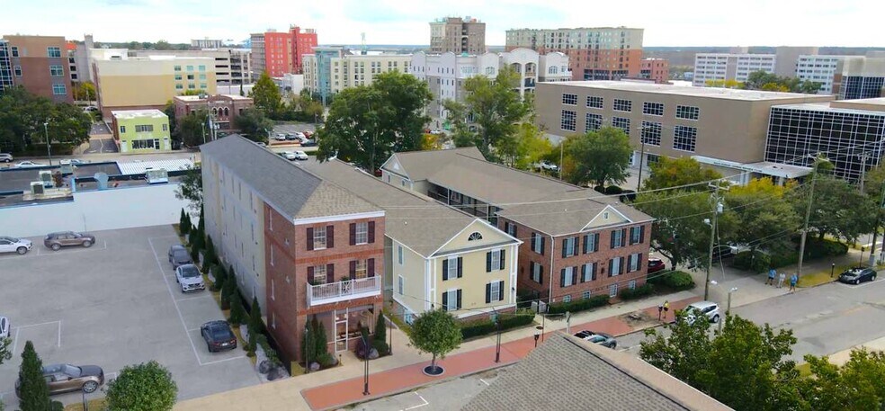 More Photos Of 214 Red Cross St, Wilmington Apartments For Lease