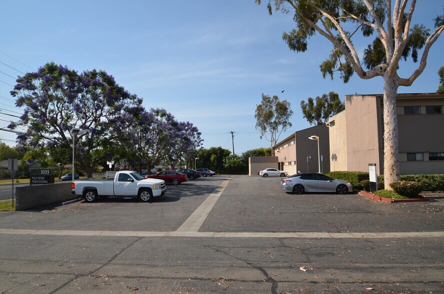 More Photos Of 3325 N Palo Verde Ave, Long Beach Medical For Lease