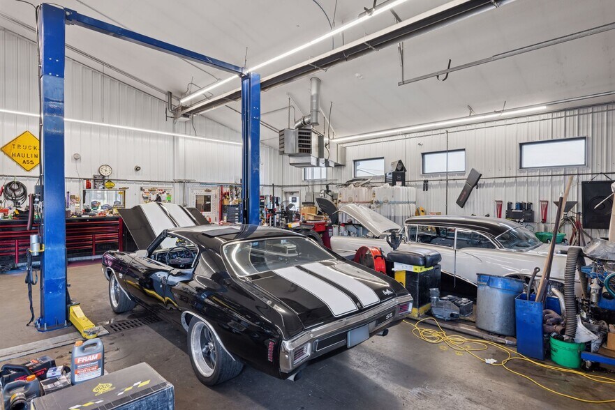More Photos Of 931 240th St, Osceola General Retail For Sale