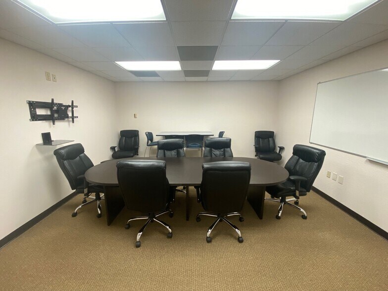 More Photos Of 10006 N Dale Mabry Hwy, Tampa Office For Lease