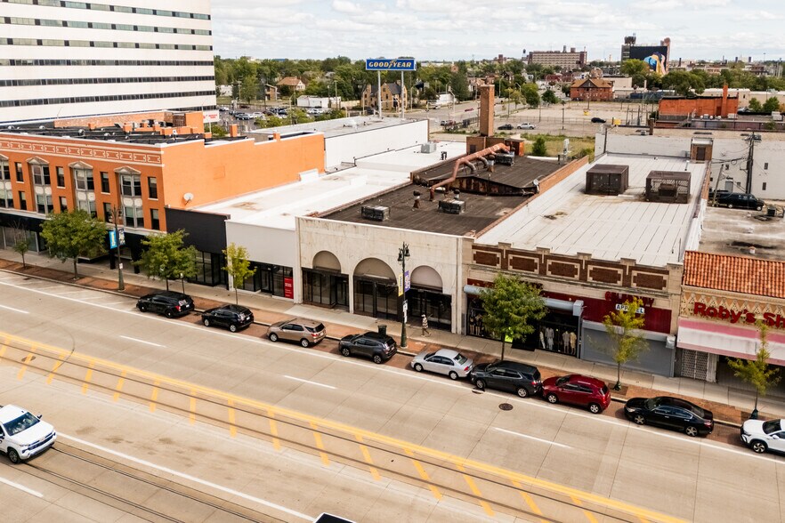 More Photos Of 6532 Woodward Ave, Detroit General Retail For Sale