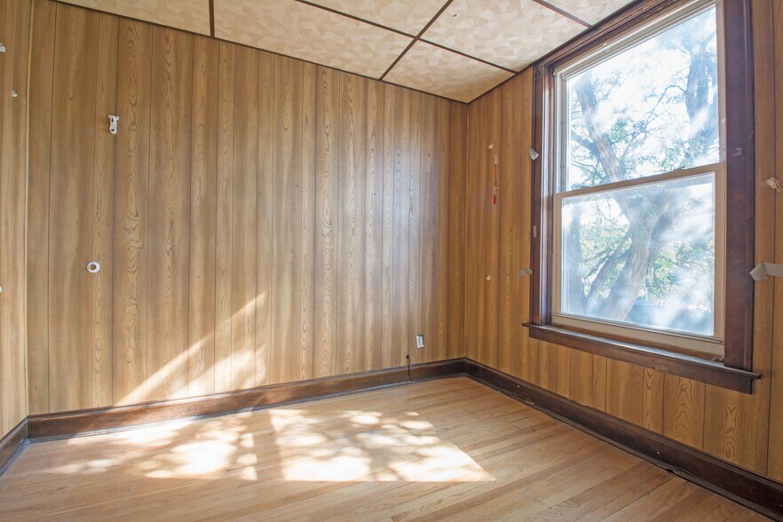 More Photos Of 4018 N Western Ave, Chicago Freestanding For Sale