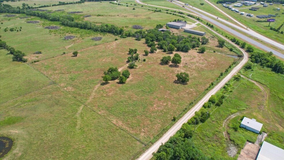 More Photos Of 350 Nails Crossing Rd, Caddo Warehouse For Sale