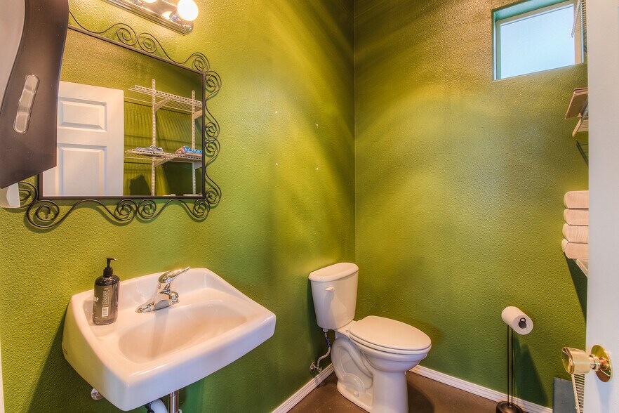 More Photos Of 139802 W Johnson Rd, Prosser Industrial For Sale