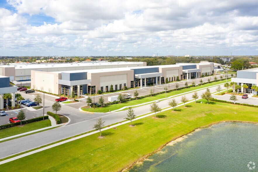 More Photos Of 8063 Beacon Lake Dr, Orlando Unknown For Lease
