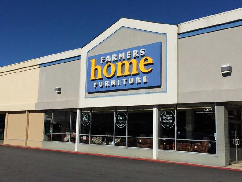 More Photos Of 1245 Veterans Memorial Hwy SW, Mableton Storefront For Lease