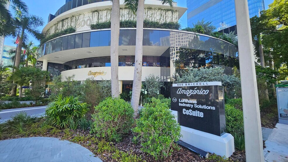 More Photos Of 800 Brickell Ave, Miami Office Residential For Lease