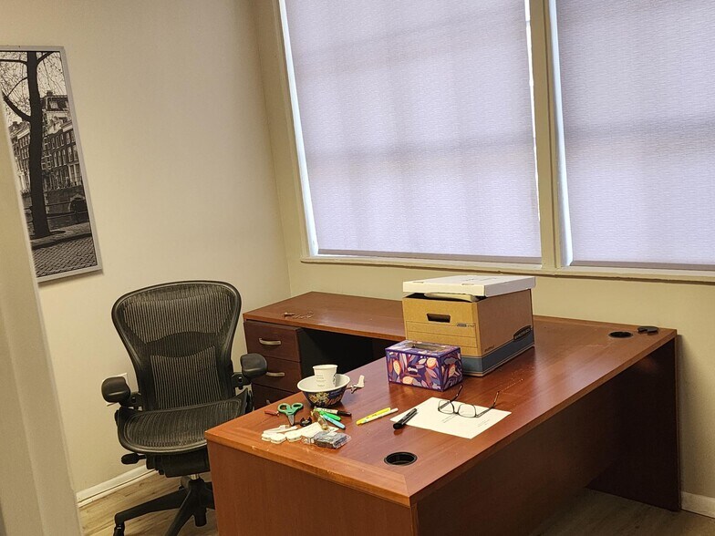 More Photos Of 1640 9th Ave N, Saint Petersburg Office For Lease