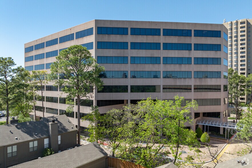 More Photos Of 675 Bering Dr, Houston Office For Lease