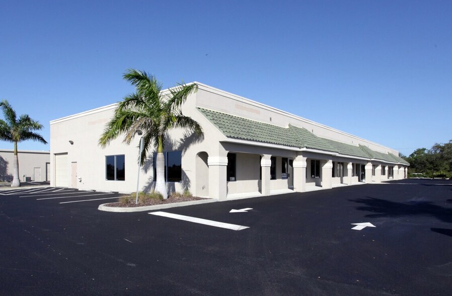 More Photos Of 6025 Taylor Rd, Punta Gorda Flex For Lease