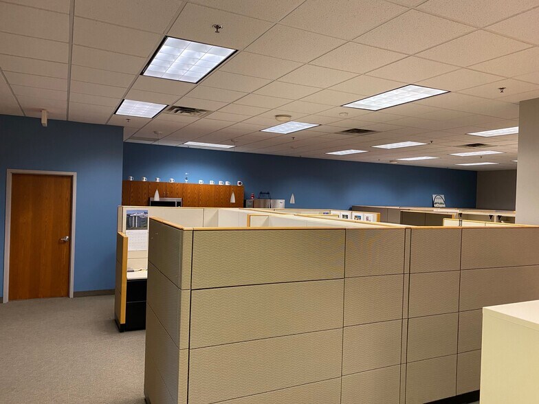 More Photos Of 4800 Olson Memorial Hwy, Golden Valley Office For Lease