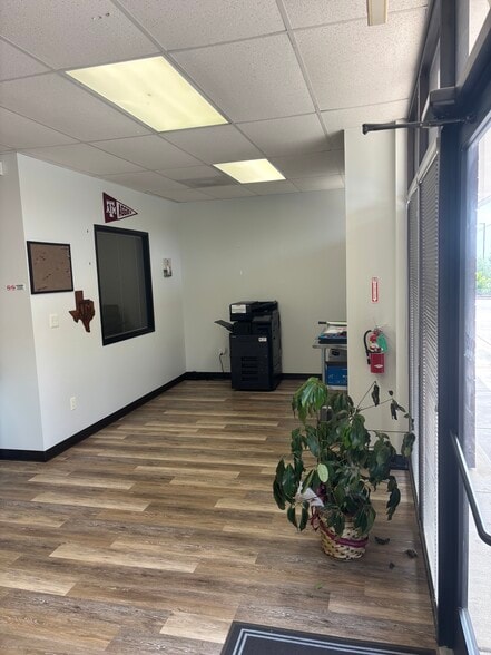 More Photos Of 1101-1105 University Dr E, College Station Medical For Lease