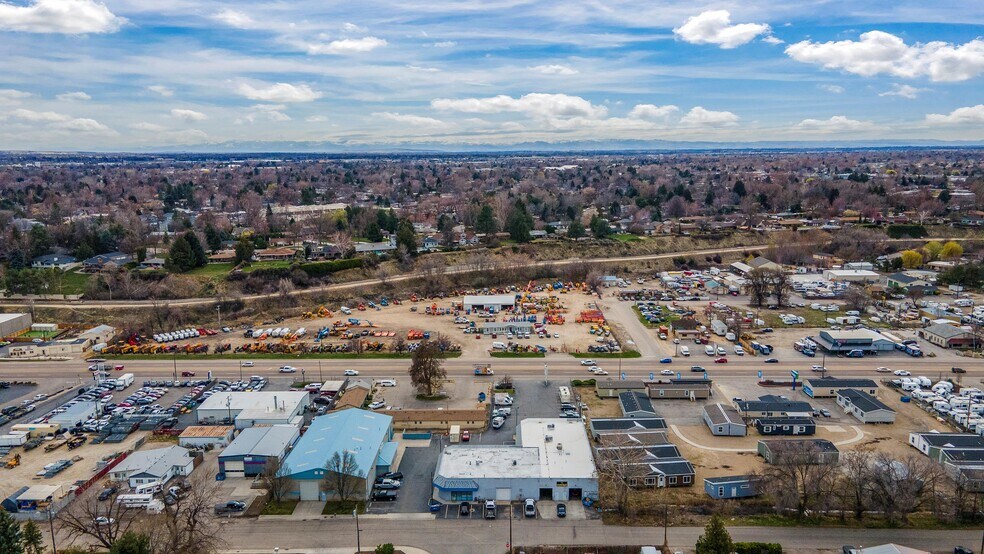 More Photos Of 4684-4688 W Chinden Blvd, Boise Freestanding For Lease