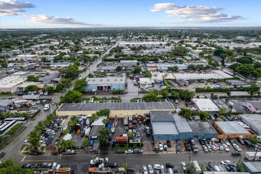 More Photos Of 2201-2227 SW 57th Ave, West Park Warehouse For Sale