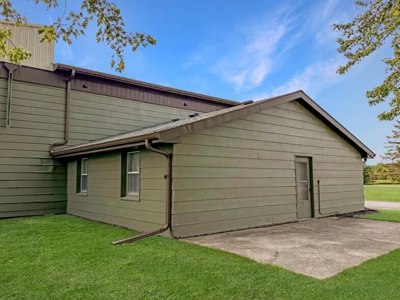 More Photos Of 600 22nd St, Benson Hotel For Sale