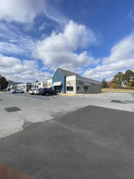 Primary Photo Of 1003 Walker Rd, Dover General Retail For Lease