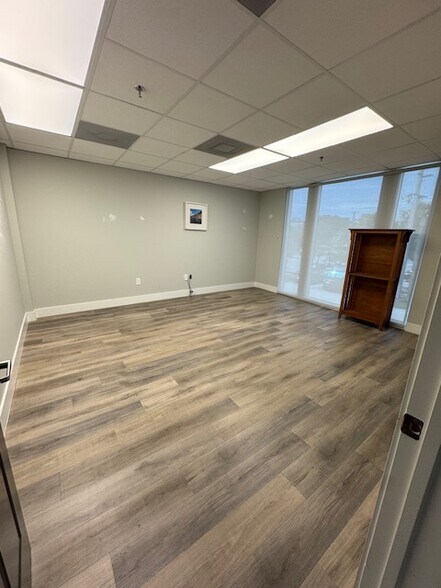 More Photos Of 900 NE 26th Ave, Fort Lauderdale Medical For Lease