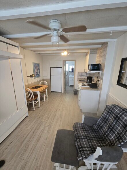 More Photos Of , Hollywood Hospitality For Sale