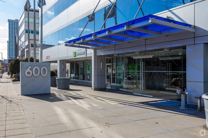 More Photos Of 600 Summer St, Stamford Office For Lease