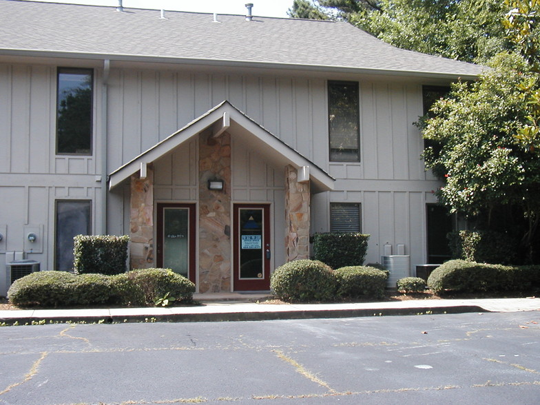 Primary Photo Of 11285 Elkins Rd, Roswell Office For Sale