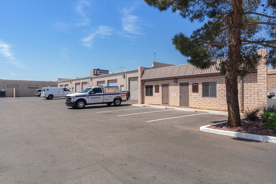 More Photos Of 1700 Western Ave, Las Vegas Industrial For Lease