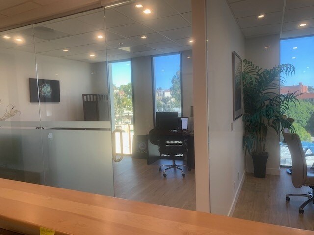 More Photos Of 11661 W San Vicente Blvd, Los Angeles Office For Lease