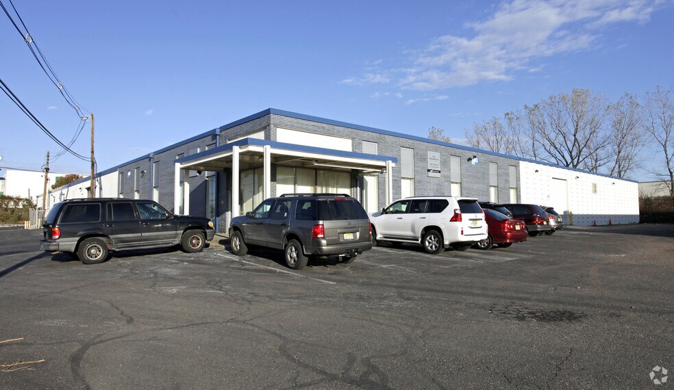 More Photos Of 525 Dell Rd, Carlstadt Unknown For Lease