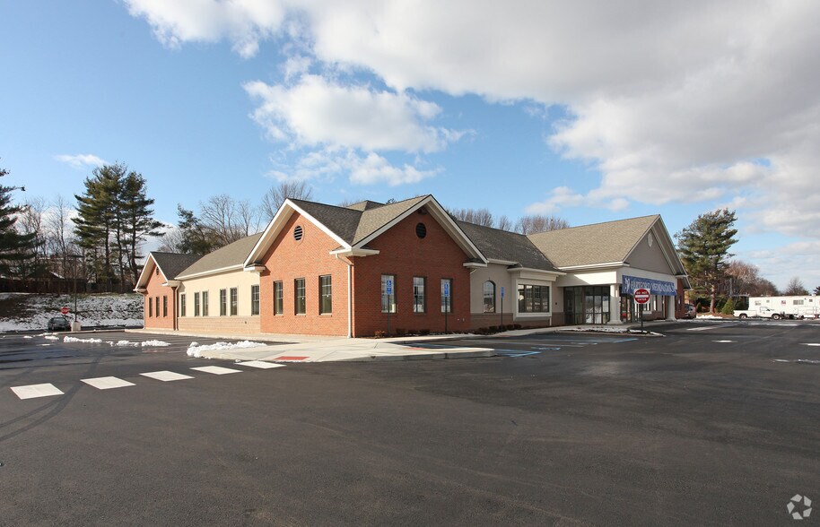 More Photos Of 1039-1129 Silas Deane Hwy, Wethersfield Unknown For Lease