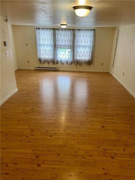 More Photos Of 1563 Old U.S. 22, Lenhartsville Apartments For Sale